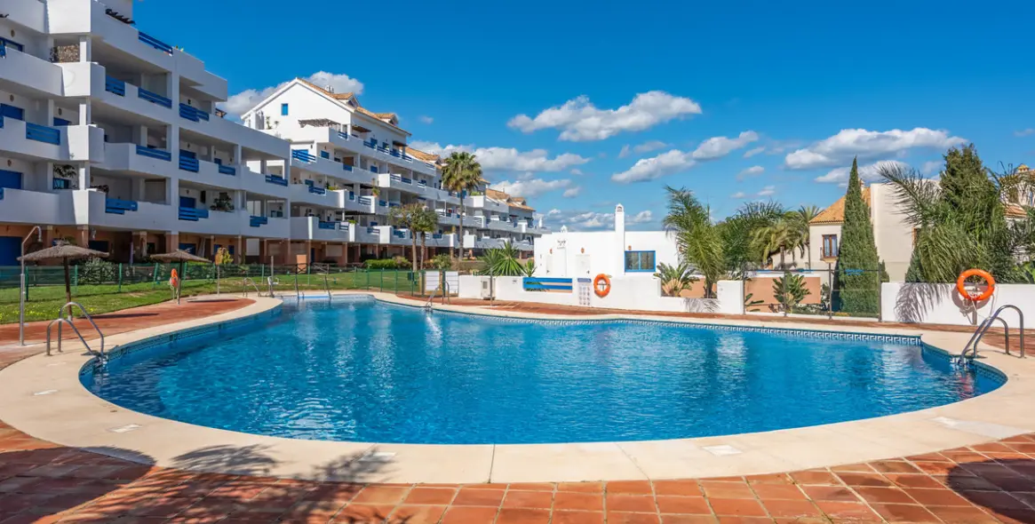 Sale of penthouse duplex in La Duquesa 36