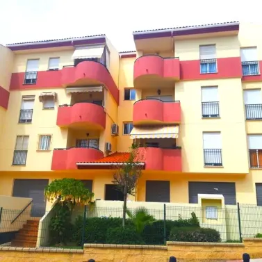 Продажа апартаментов на среднем этаже в Marbella