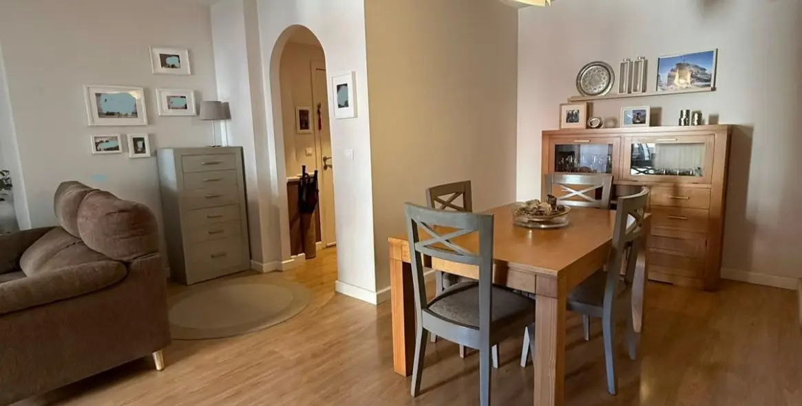 Sale of middle floor apartment in Marbella 21