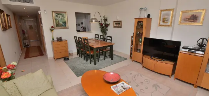 Sale of middle floor apartment in Benalmadena 3