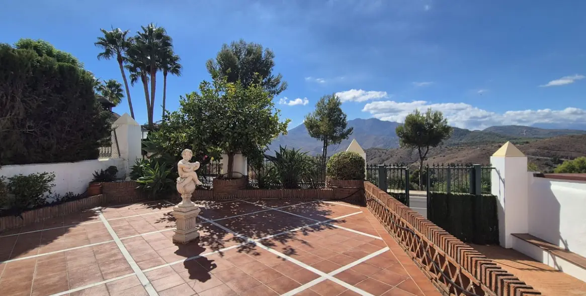 Sale of semi-detached house in Alhaurin Golf 2