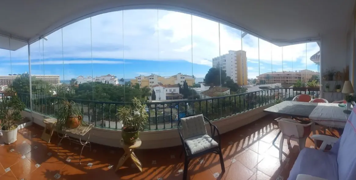 Sale of middle floor apartment in La Cala de Mijas 3