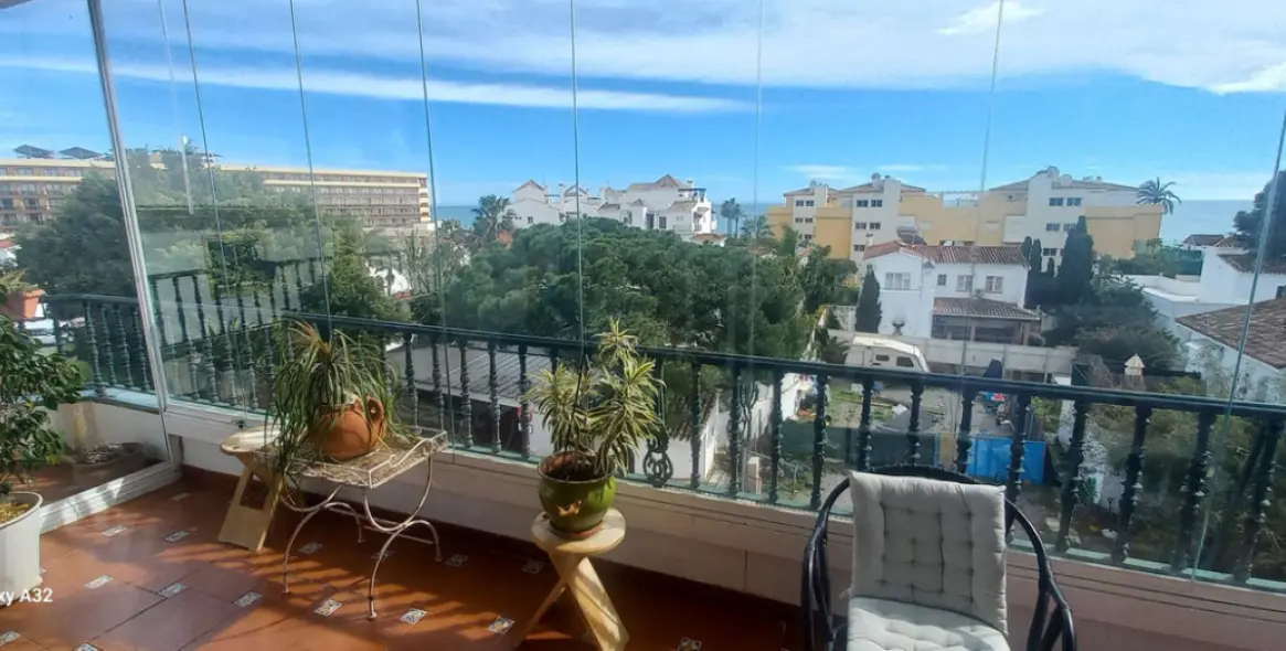 Sale of middle floor apartment in La Cala de Mijas 6