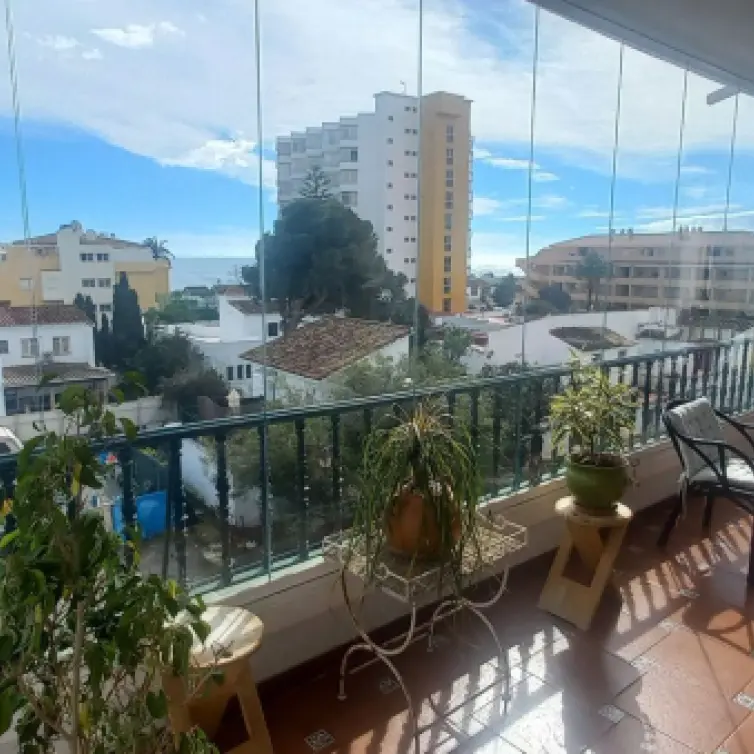 Sale of middle floor apartment in La Cala de Mijas
