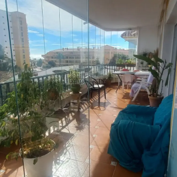 Sale of middle floor apartment in La Cala de Mijas
