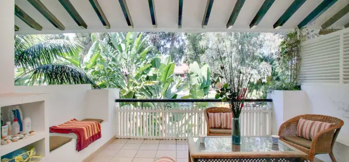 Продажа апартаментов на среднем этаже в Marbella 0