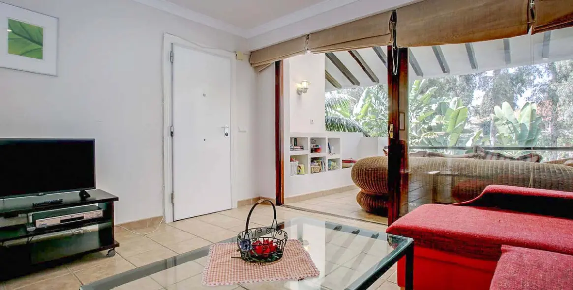 Sale of middle floor apartment in Marbella 4