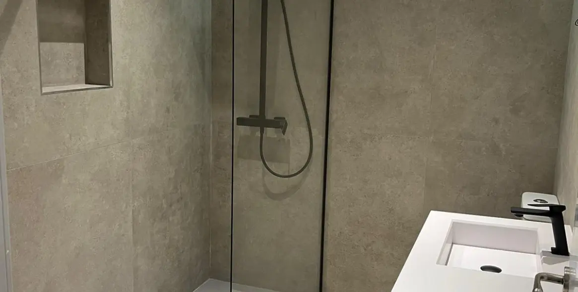 Sale of middle floor apartment in Marbella 18