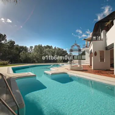 Venta de adosado en Istán