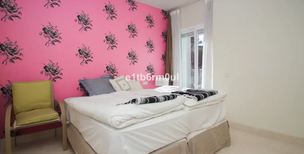 Venta de adosado en Istán 13