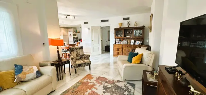 Продажа апартаментов на первом этаже в Nueva Andalucía 2