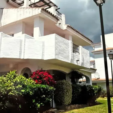 Продажа апартаментов на первом этаже в Nueva Andalucía