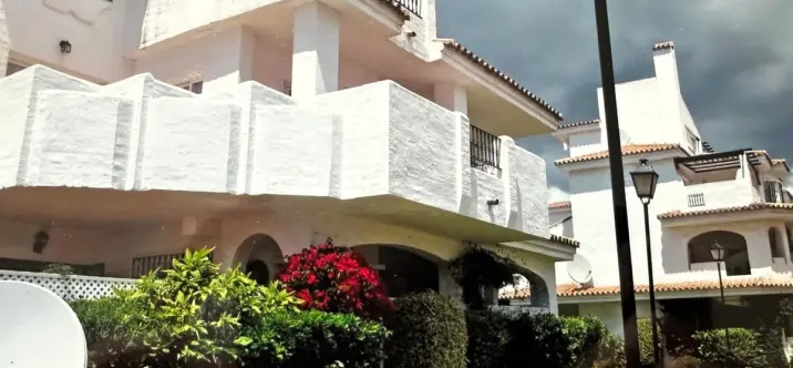 Продажа апартаментов на первом этаже в Nueva Andalucía 4