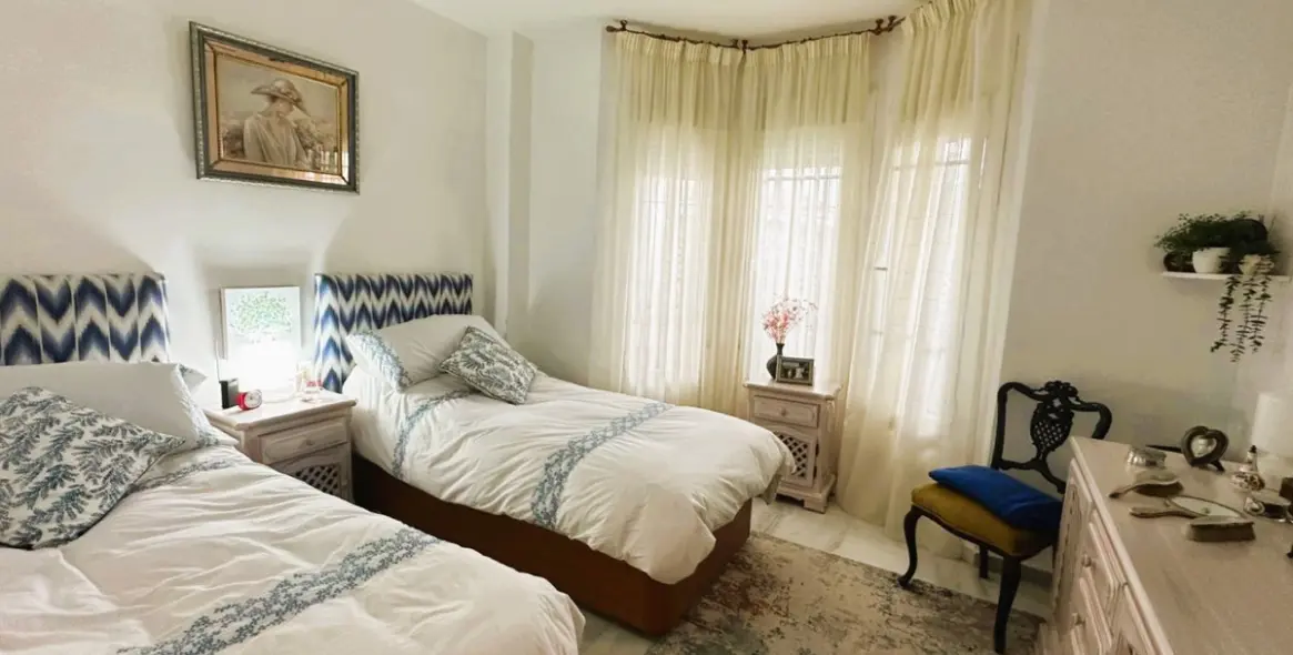 Продажа апартаментов на первом этаже в Nueva Andalucía 13