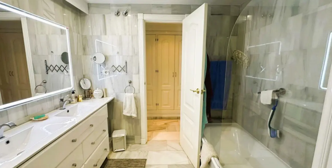 Продажа апартаментов на первом этаже в Nueva Andalucía 14