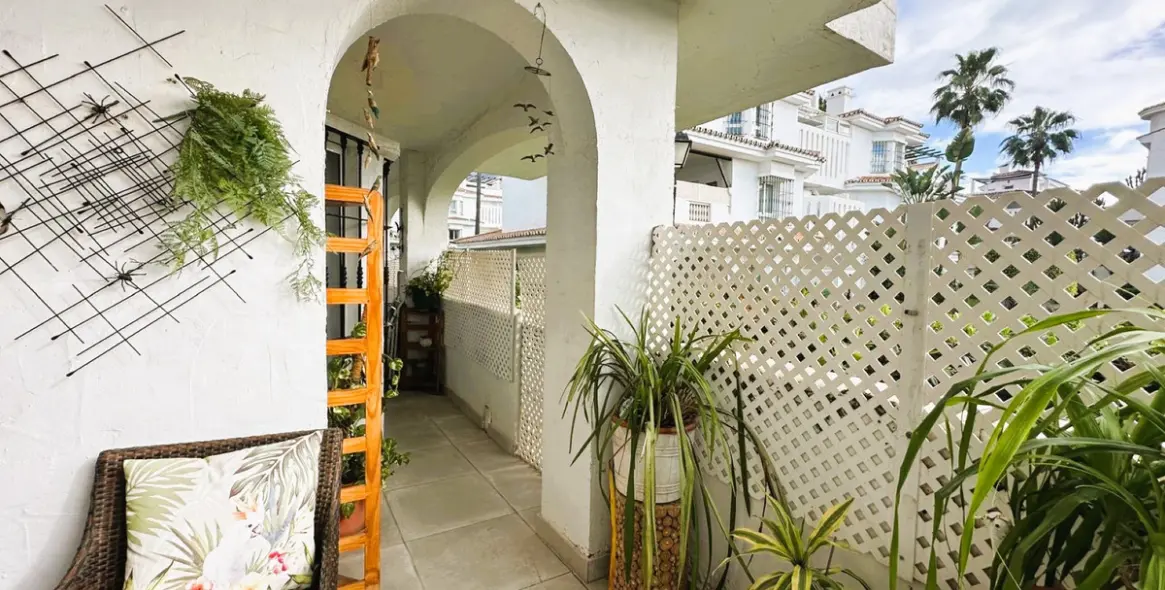 Продажа апартаментов на первом этаже в Nueva Andalucía 20