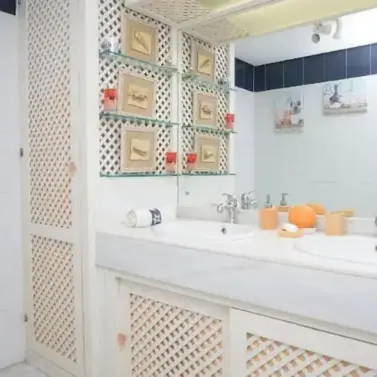 Продажа апартаментов на среднем этаже в Benalmadena Costa