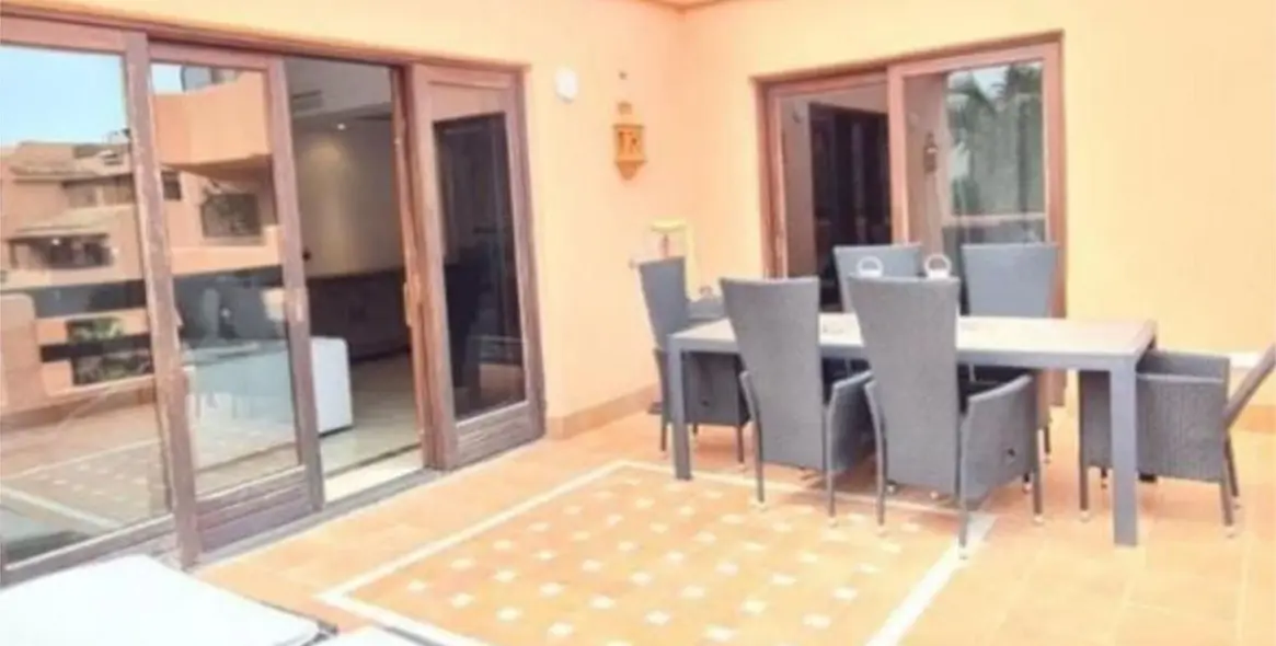 Продажа апартаментов на среднем этаже в New Golden Mile 5