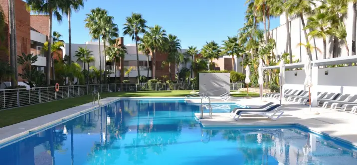 Продажа апартаментов на среднем этаже в Los Arqueros 1