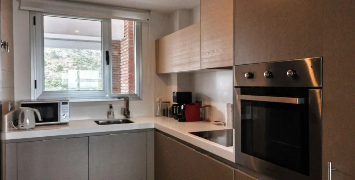 Sale of middle floor apartment in Los Arqueros 6