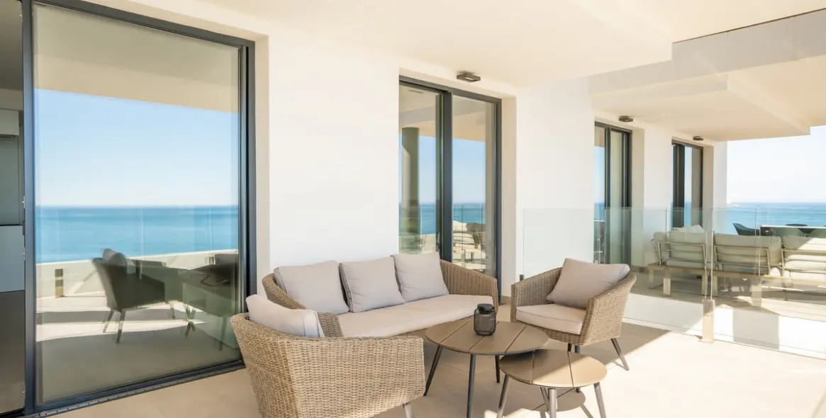 Продажа апартаментов на среднем этаже в Fuengirola 2