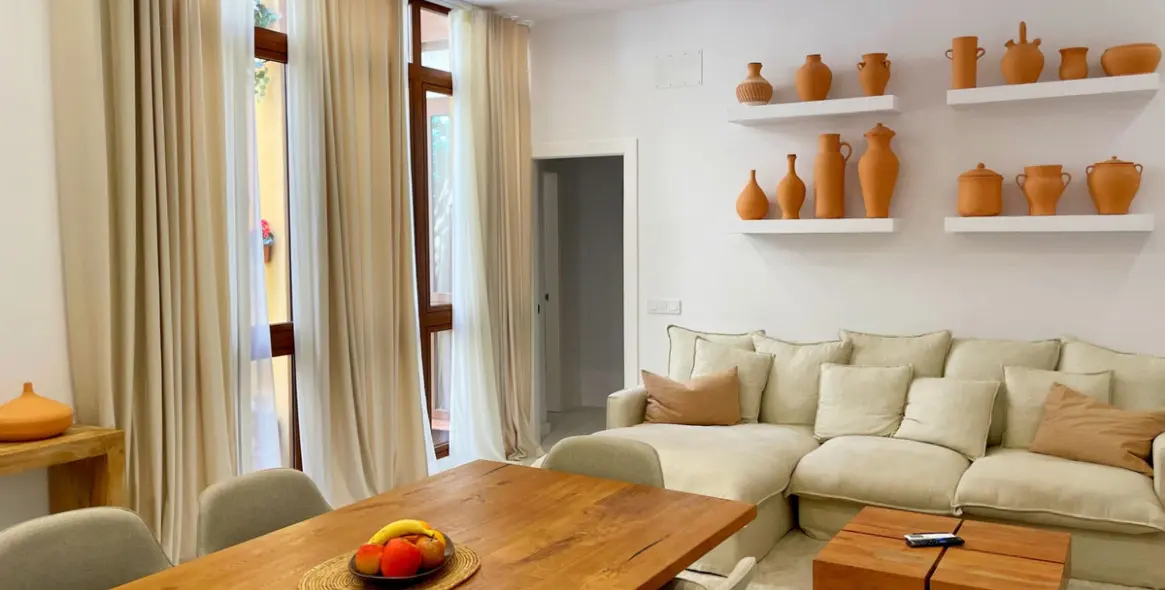 Продажа апартаментов на среднем этаже в Centro Histórico 1