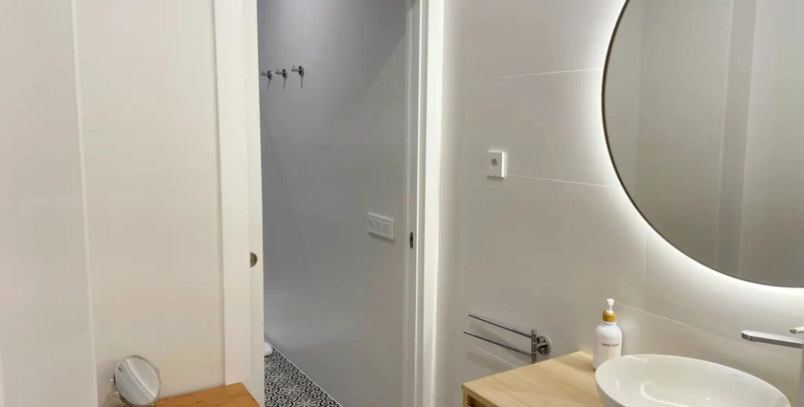 Продажа апартаментов на среднем этаже в Centro Histórico 9