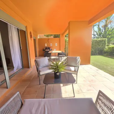 Sale of ground floor apartment in Estepona
