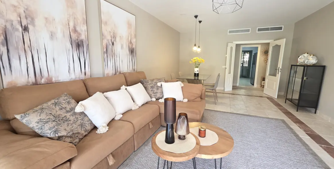 Sale of ground floor apartment in Estepona 4