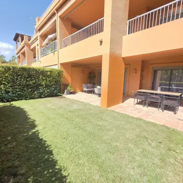 Sale of ground floor apartment in Estepona