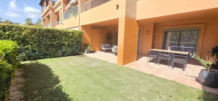 Sale of ground floor apartment in Estepona 4