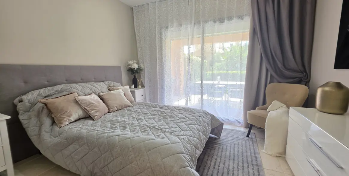 Sale of ground floor apartment in Estepona 6