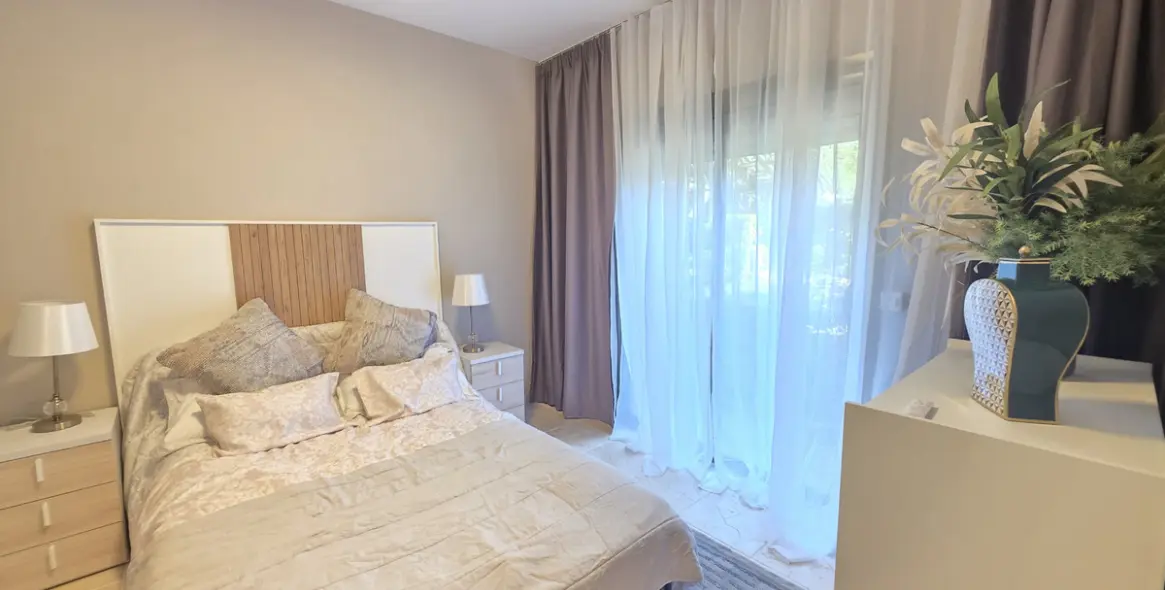 Sale of ground floor apartment in Estepona 11