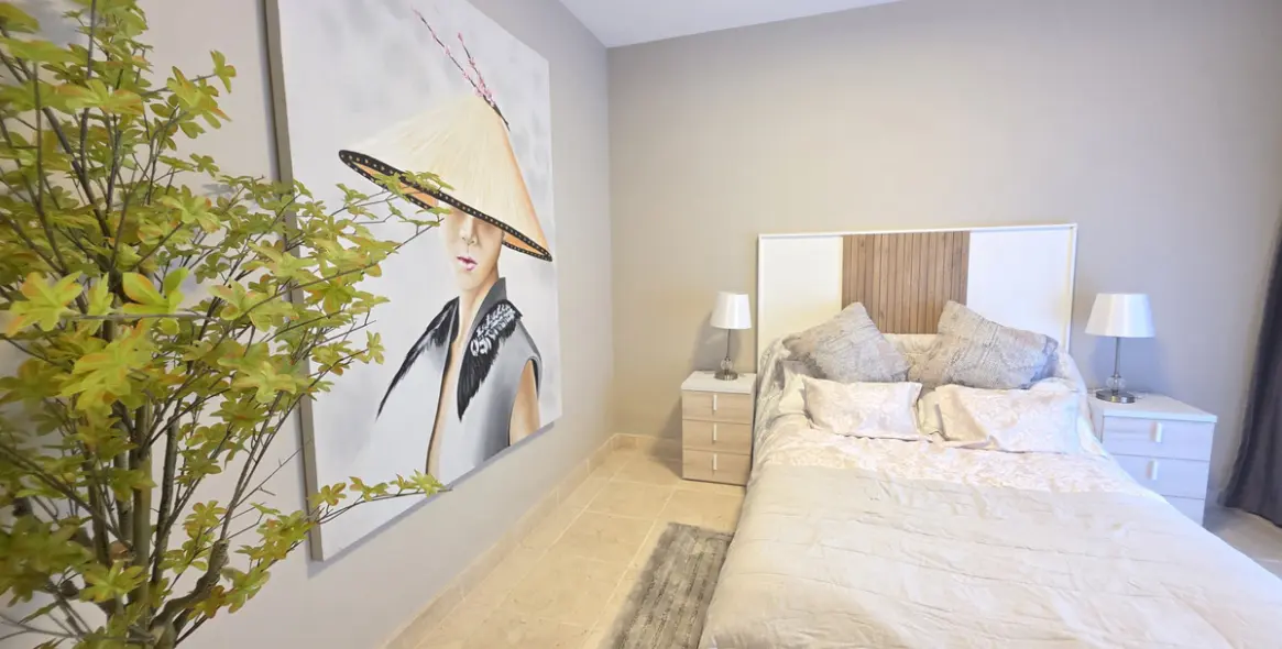 Sale of ground floor apartment in Estepona 12