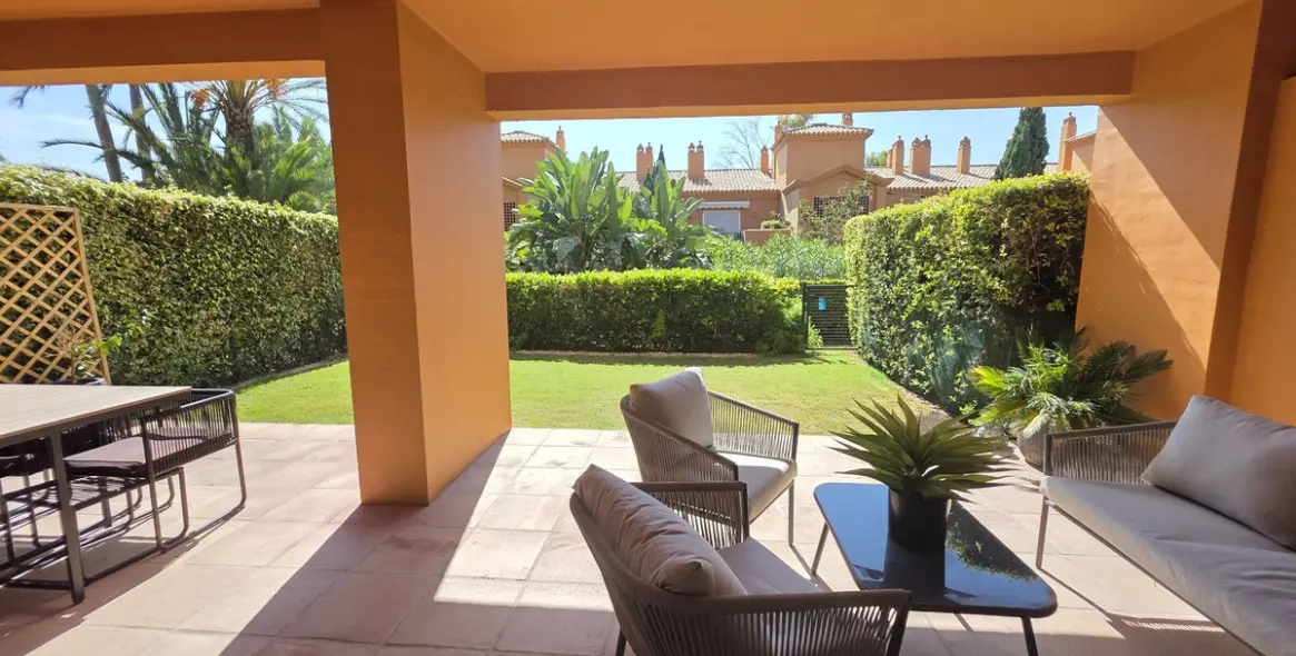 Sale of ground floor apartment in Estepona 19