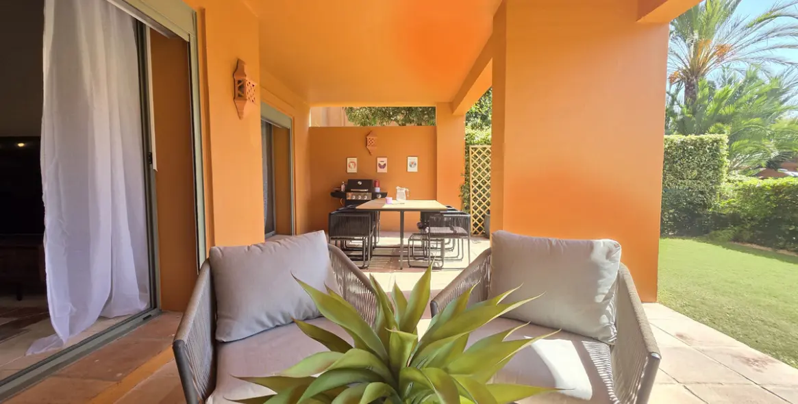 Sale of ground floor apartment in Estepona 20