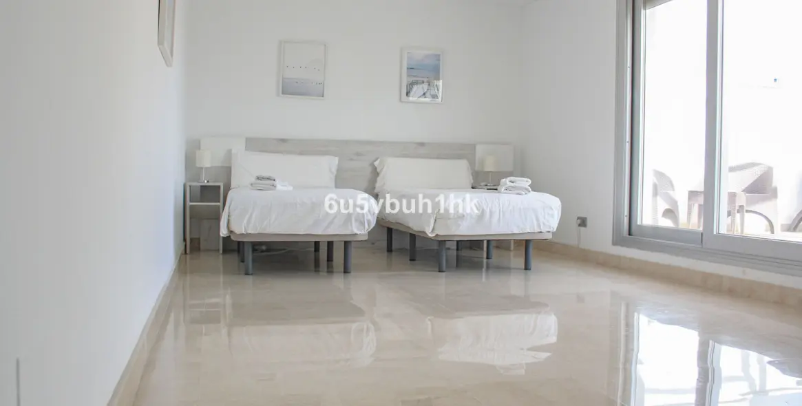 Продажа двухуровневого пентхауса в San Pedro de Alcántara 26