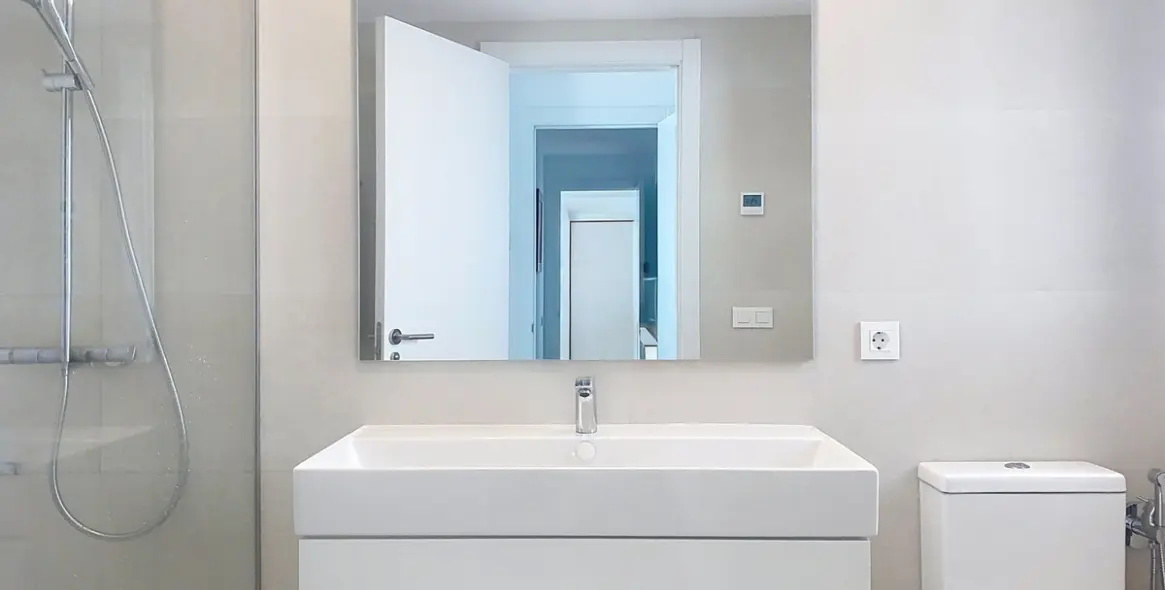 Sale of penthouse duplex in Estepona 11