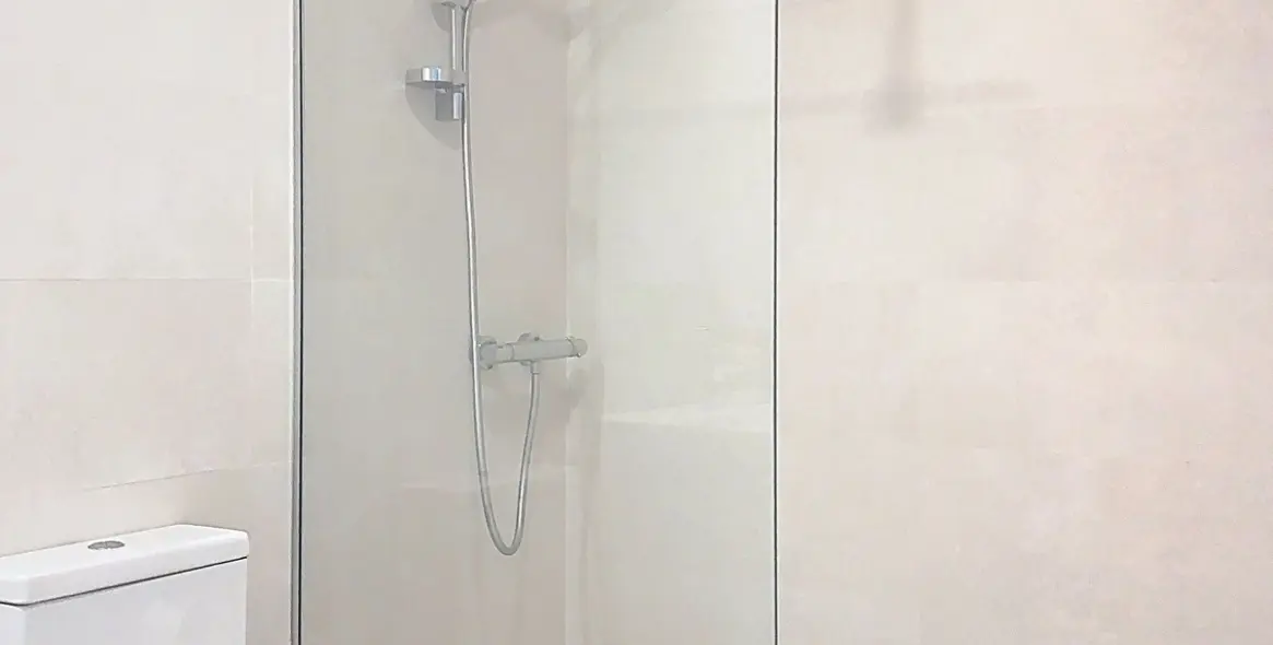 Sale of penthouse duplex in Estepona 17