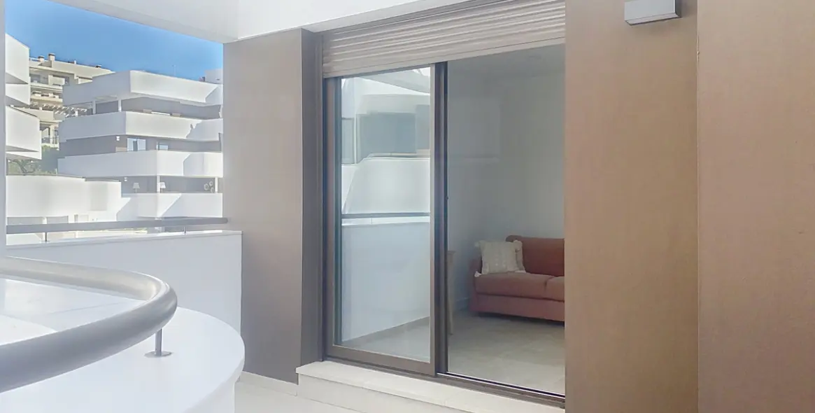 Sale of penthouse duplex in Estepona 23