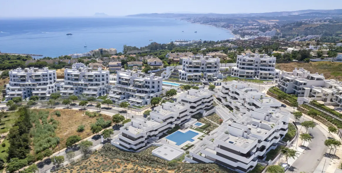 Sale of penthouse duplex in Estepona 34