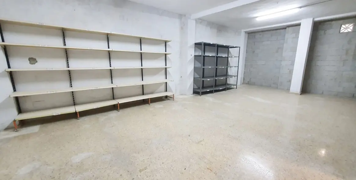 Продажа складского помещения в Fuengirola 1