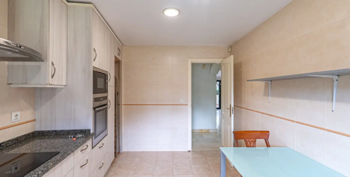 Продажа таунхауса в Estepona 12