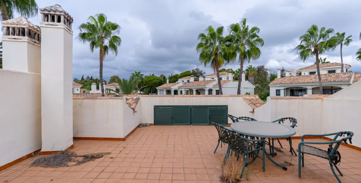 Sale of townhouse in Estepona 26