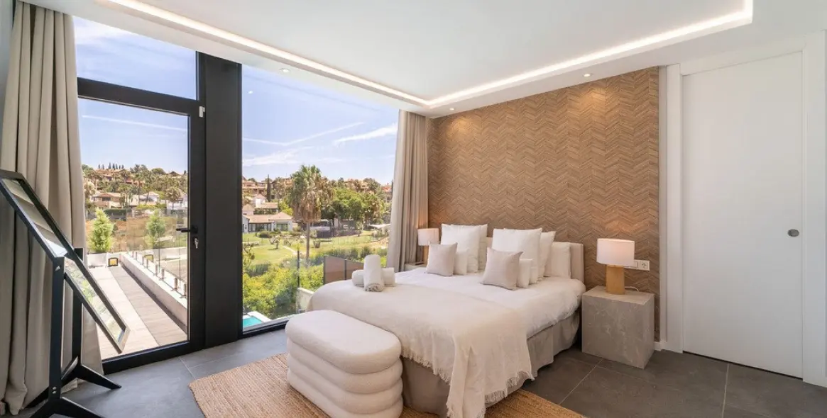 Продажа  отдельно стоящей виллы в Atalaya 7