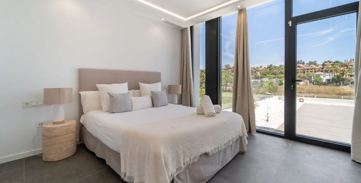 Продажа  отдельно стоящей виллы в Atalaya 13