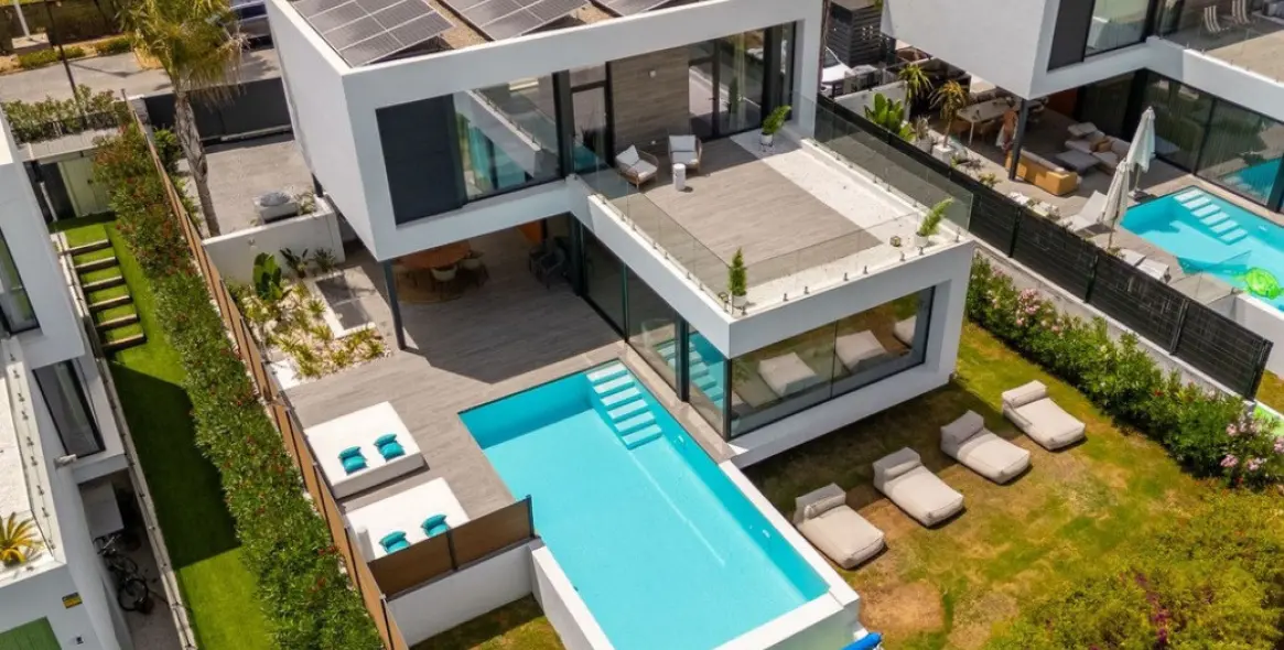 Продажа  отдельно стоящей виллы в Atalaya 20