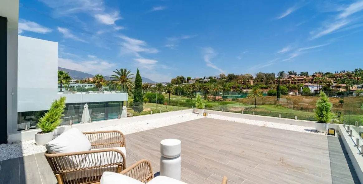 Продажа  отдельно стоящей виллы в Atalaya 21