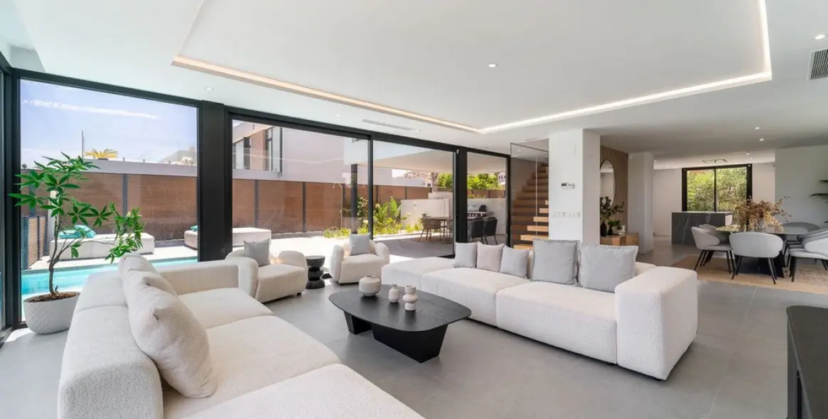 Продажа  отдельно стоящей виллы в Atalaya 44