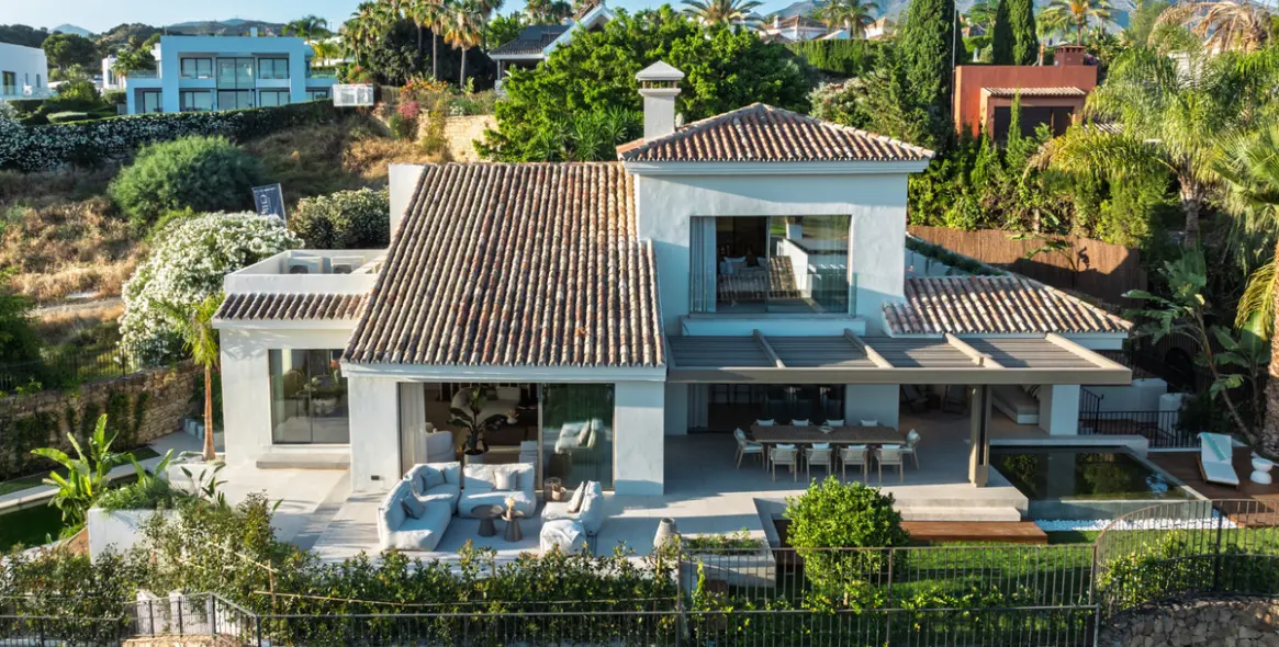 Sale of detached villa in Nueva Andalucía 4